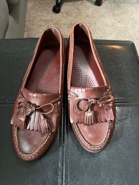 Women’s Dexter Brown leather Tassel Kiltie Loafers, size 8.5